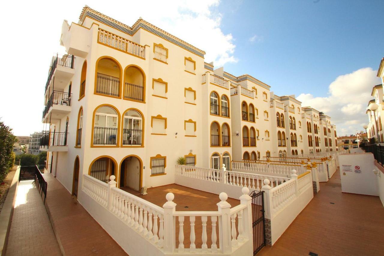 Casa Maria Διαμέρισμα Οριουέλα Εξωτερικό φωτογραφία